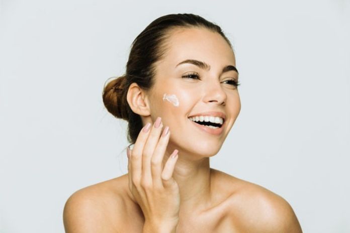 12 Tips To Keep Your Skin Young
