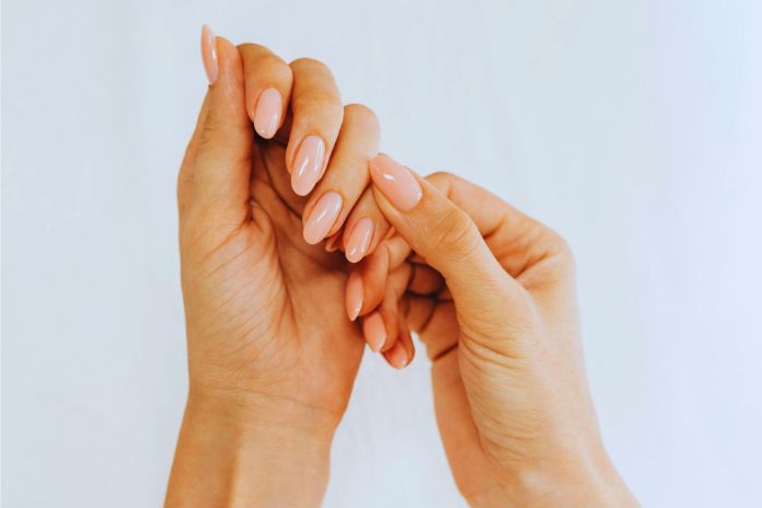 The Differences Between Acrylic And Gel Nails